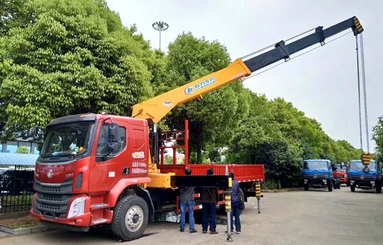 隨車起重設(shè)備，你值得重點(diǎn)關(guān)注的的行業(yè)發(fā)展趨勢(shì)