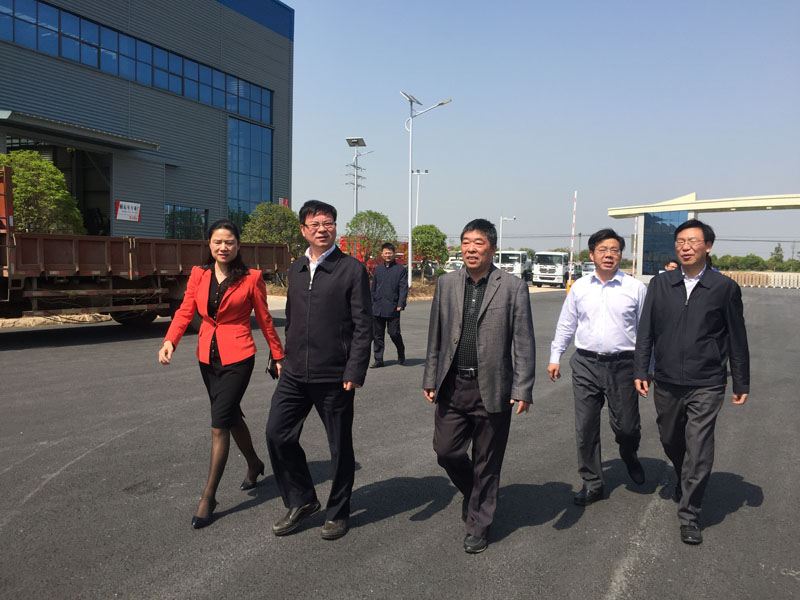 黃陂區(qū)曾區(qū)長率隊(duì)視察程力重工股份有限公司