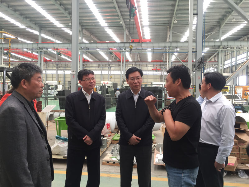 黃陂區(qū)曾區(qū)長率隊(duì)視察程力重工股份有限公司